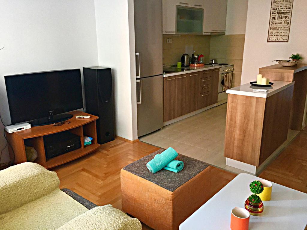Regina'S Apartments สโกเปีย ภายนอก รูปภาพ