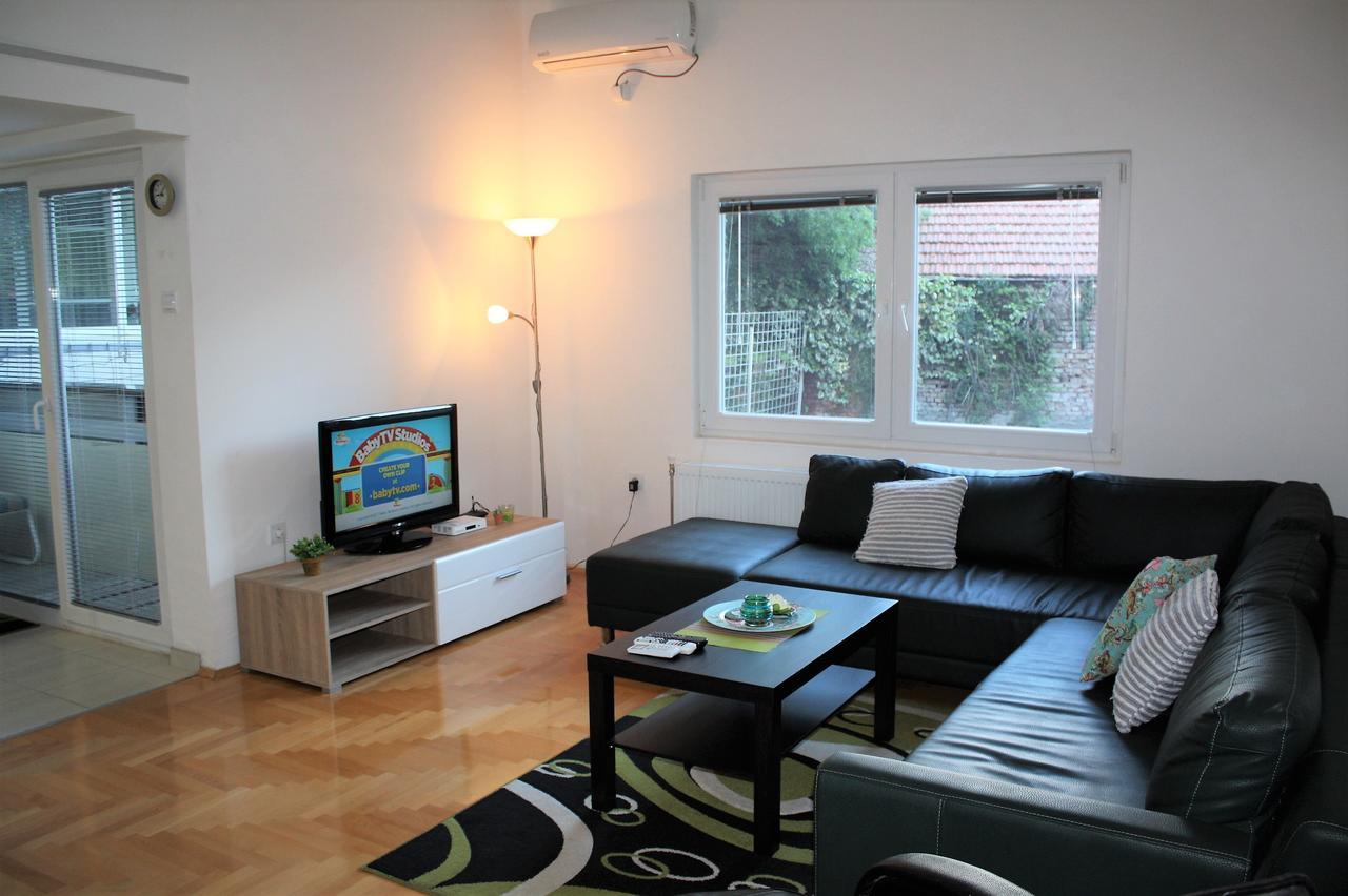 Regina'S Apartments สโกเปีย ภายนอก รูปภาพ