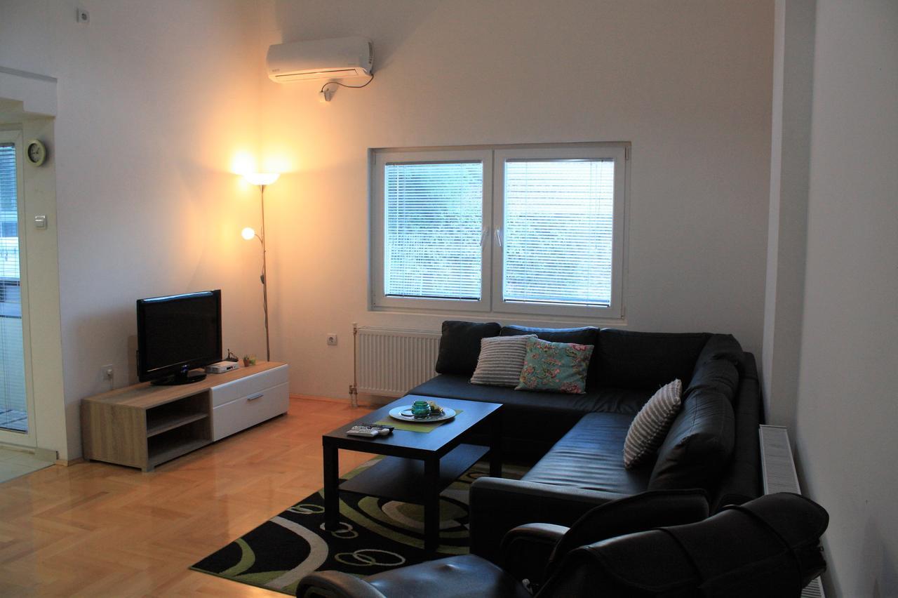 Regina'S Apartments สโกเปีย ภายนอก รูปภาพ